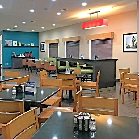 Rodeway Inn & Suites O'Fallon Eksteriør bilde